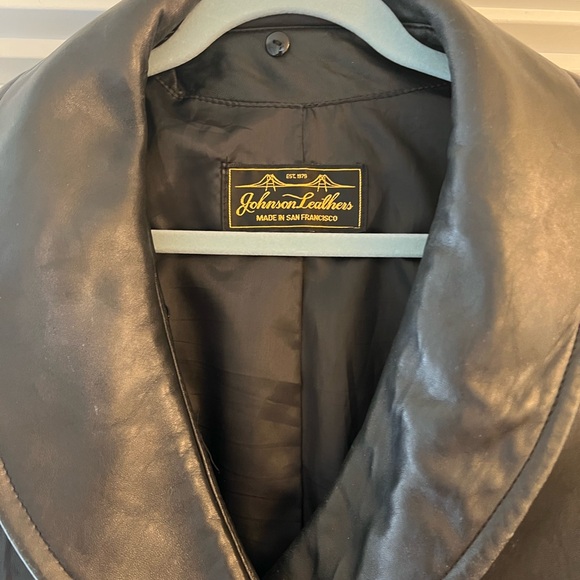 Women’s Size 2X black leather jacket. Johnson leather - Picture 2 of 9